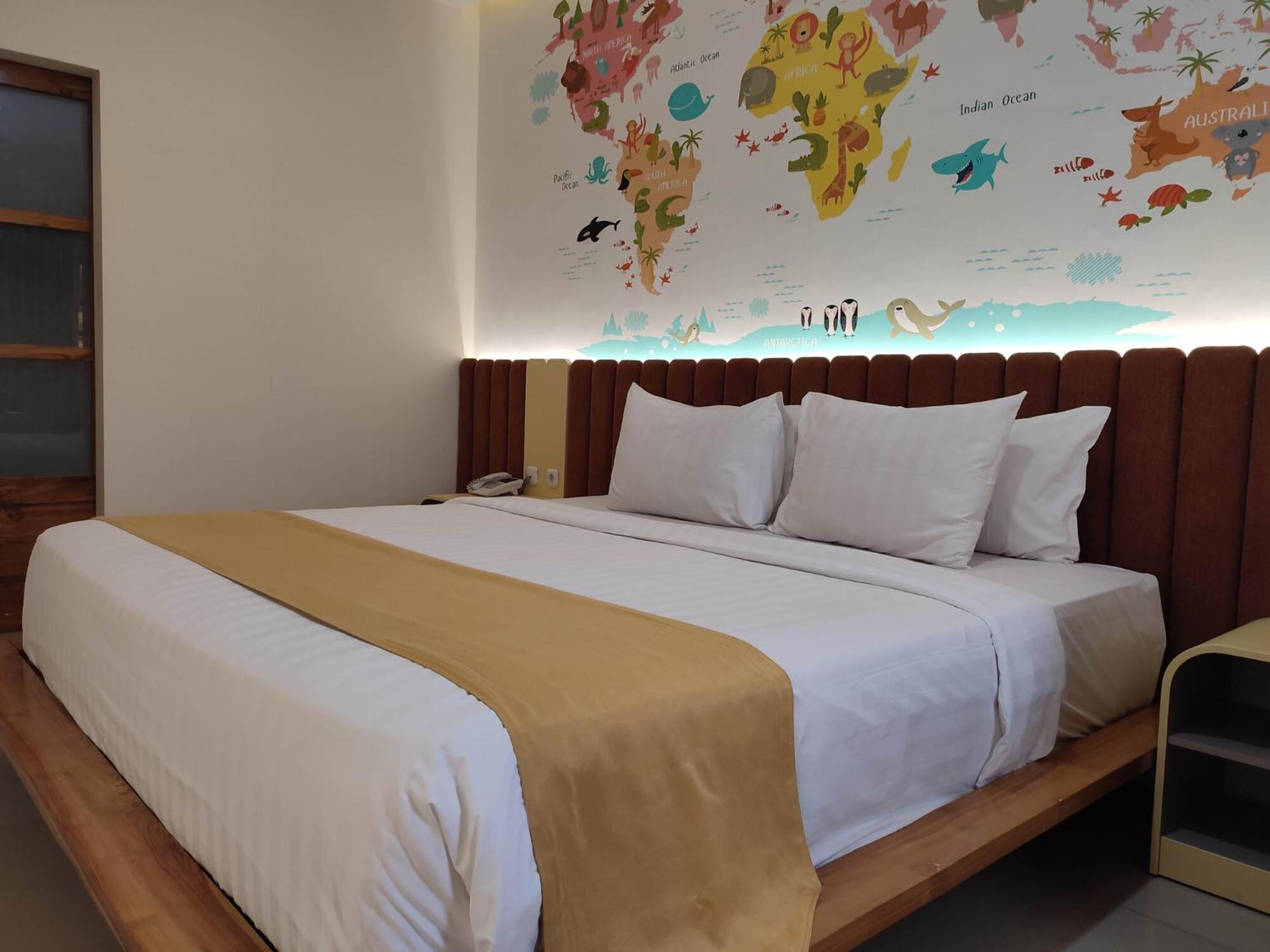 Luminor Hotel Banyuwangi By Wh Exterior photo