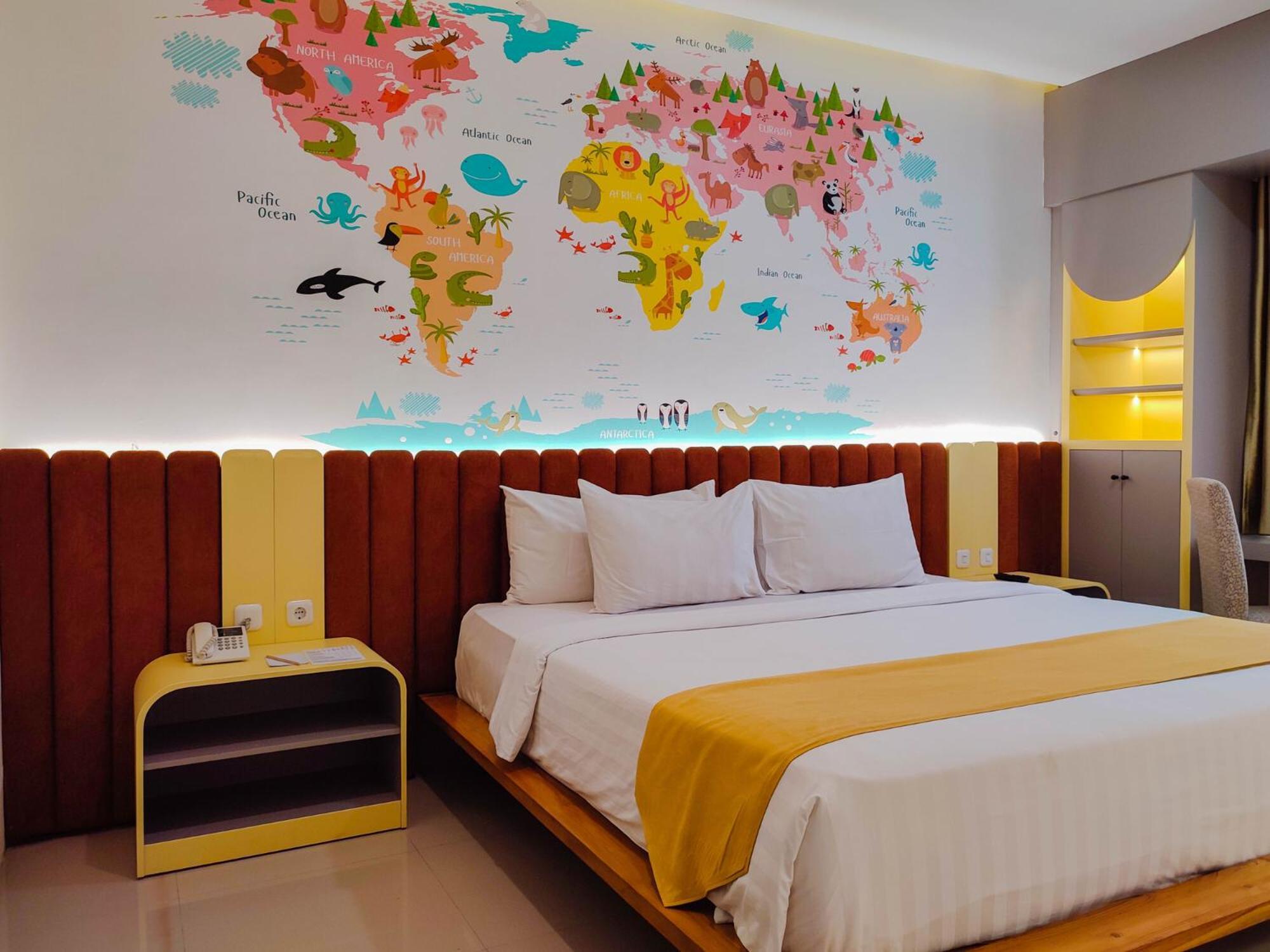 Luminor Hotel Banyuwangi By Wh Exterior photo