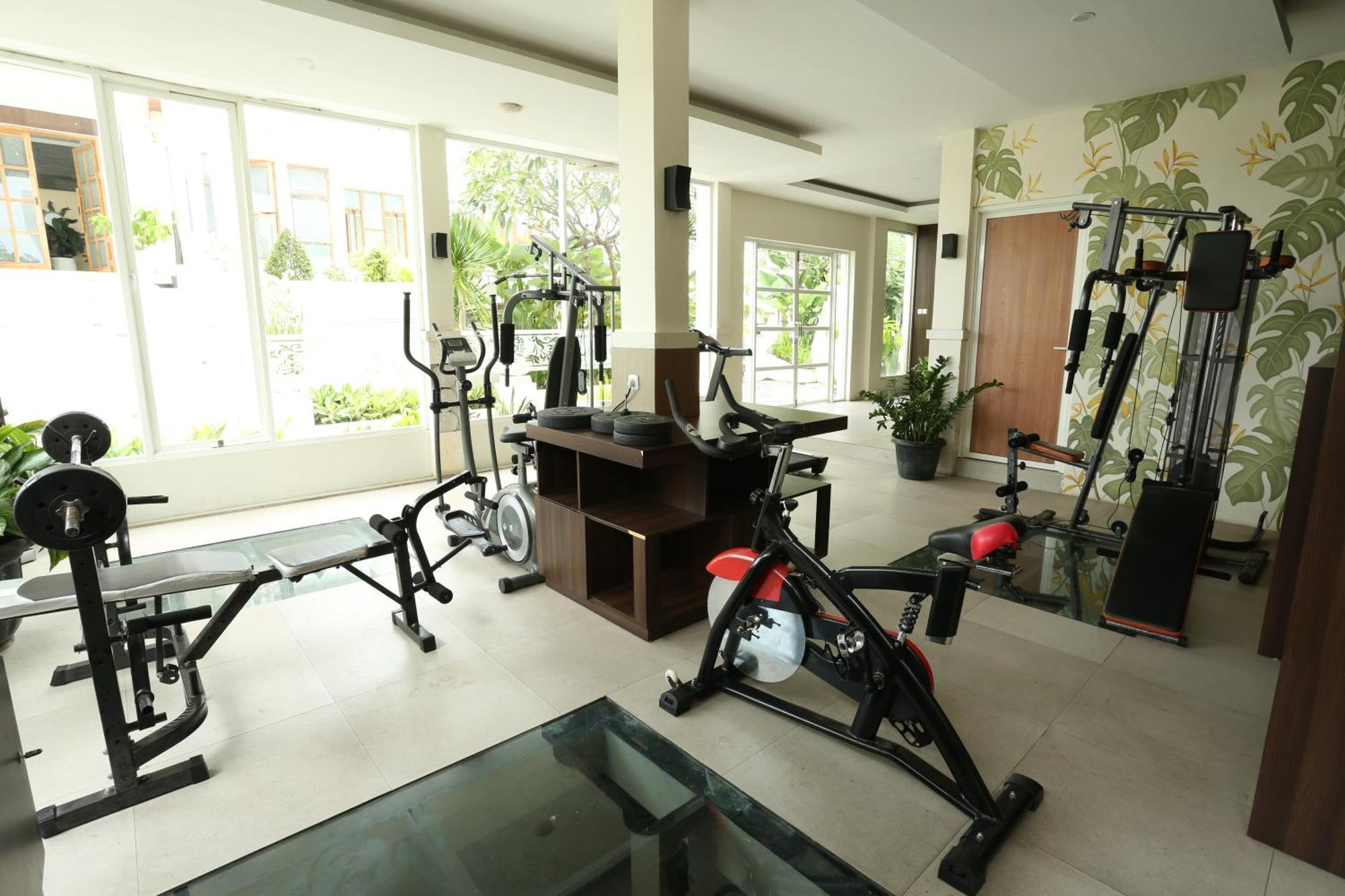Luminor Hotel Banyuwangi By Wh Exterior photo