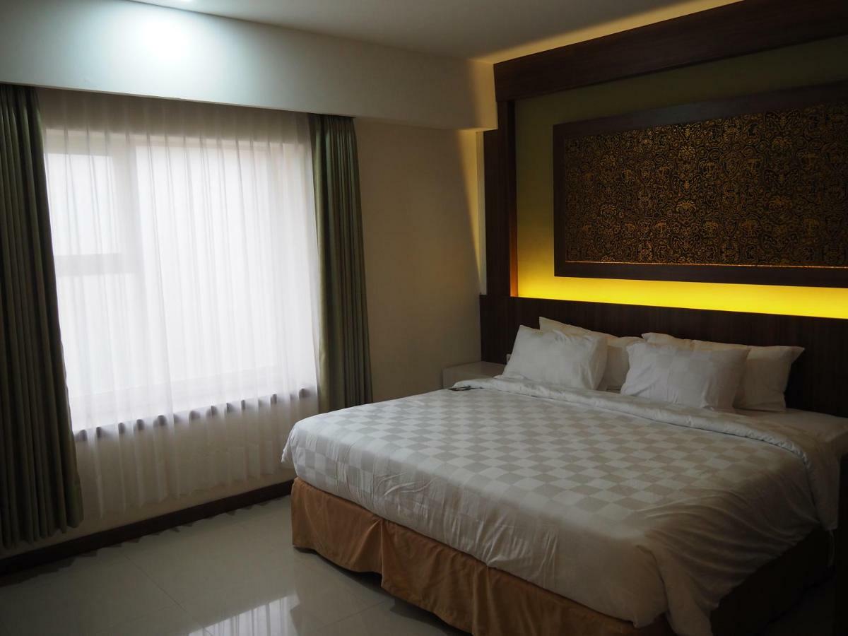 Luminor Hotel Banyuwangi By Wh Exterior photo