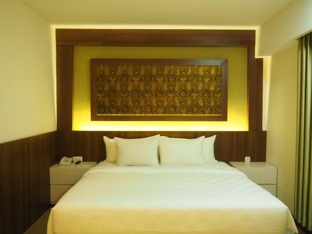 Luminor Hotel Banyuwangi By Wh Exterior photo
