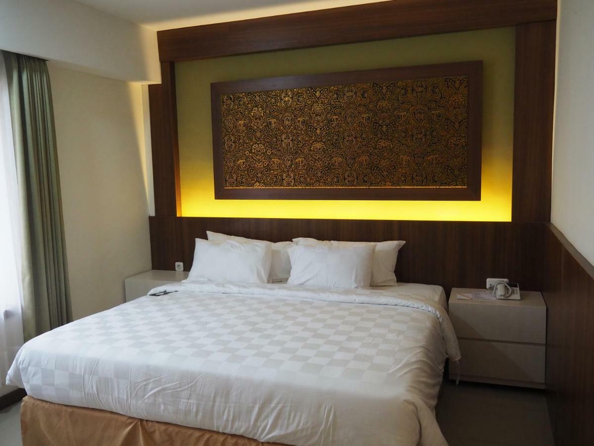 Luminor Hotel Banyuwangi By Wh Exterior photo
