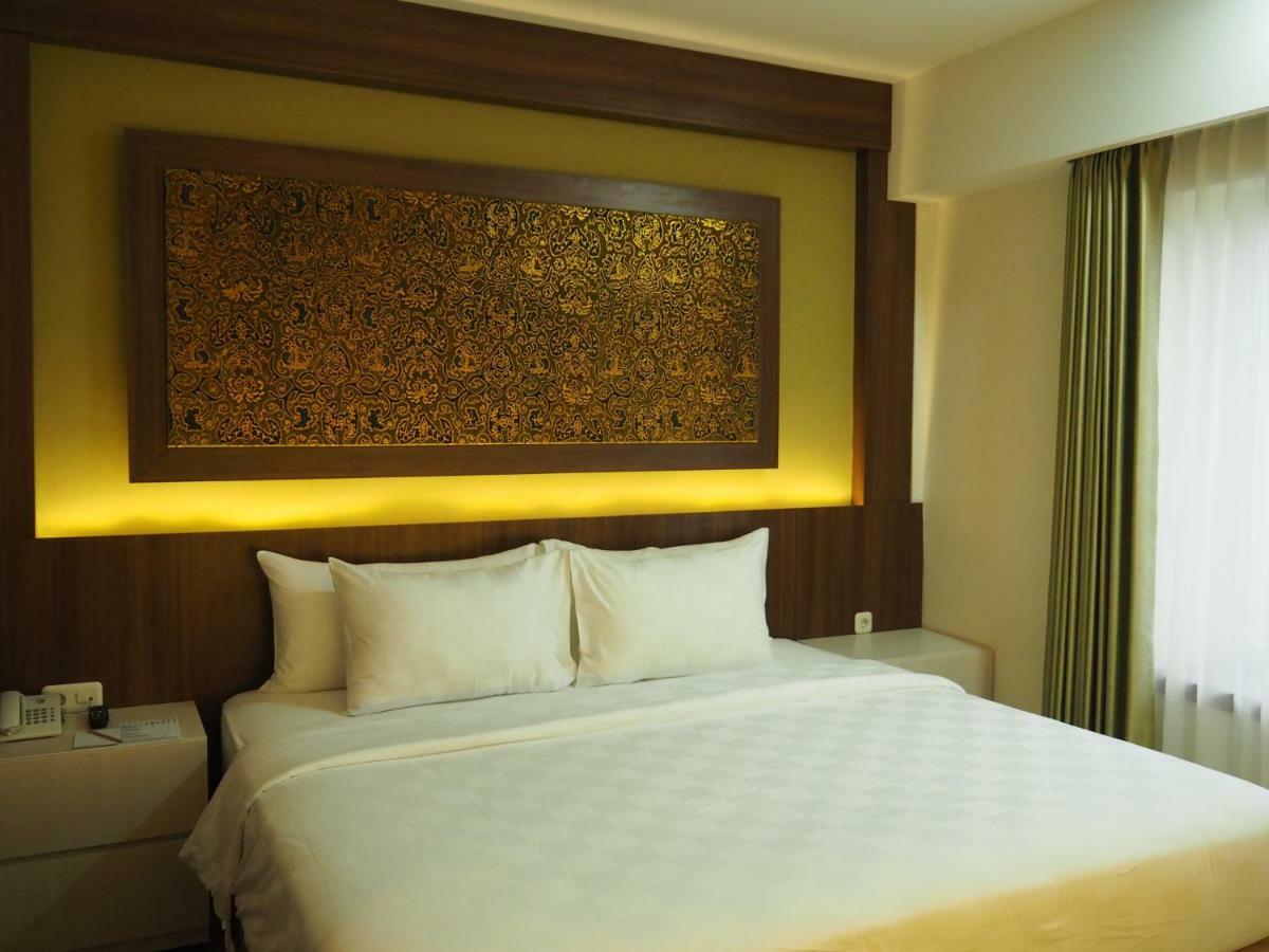 Luminor Hotel Banyuwangi By Wh Exterior photo