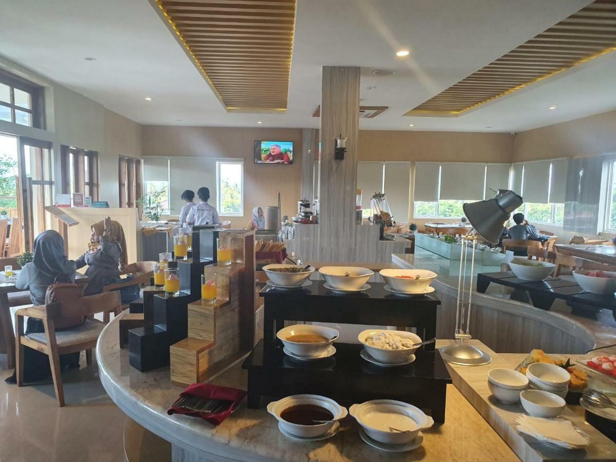 Luminor Hotel Banyuwangi By Wh Exterior photo