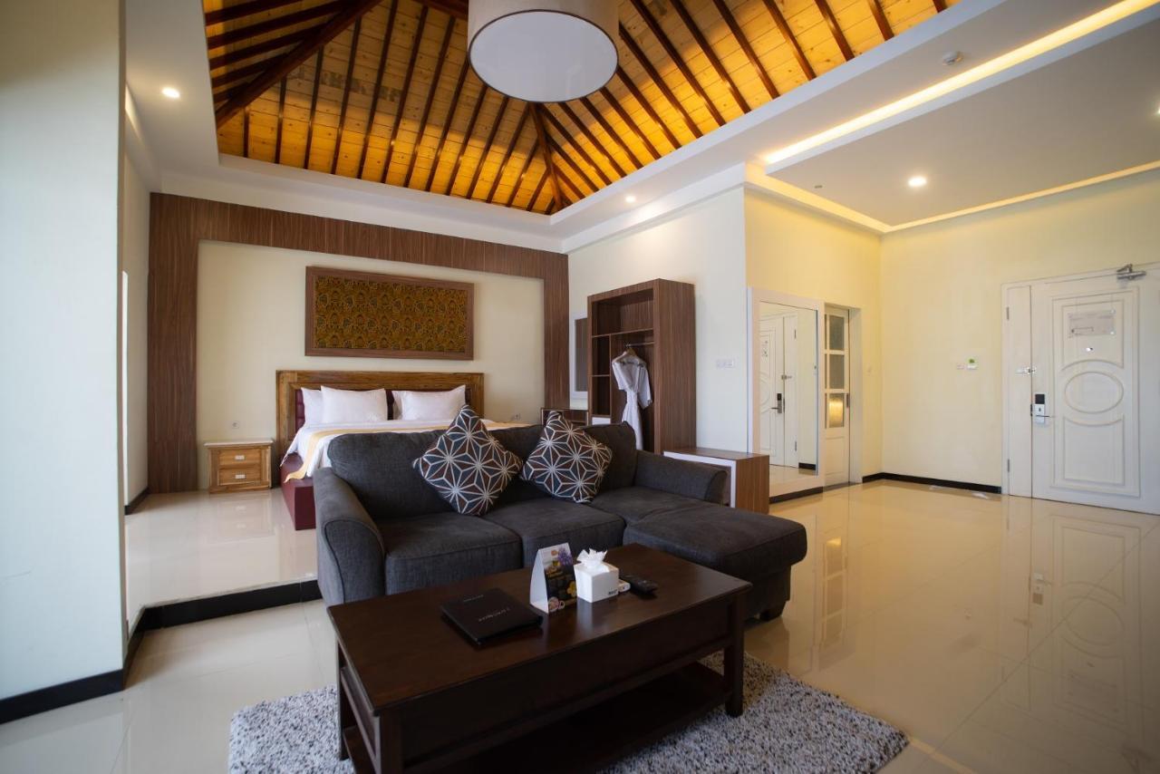Luminor Hotel Banyuwangi By Wh Exterior photo