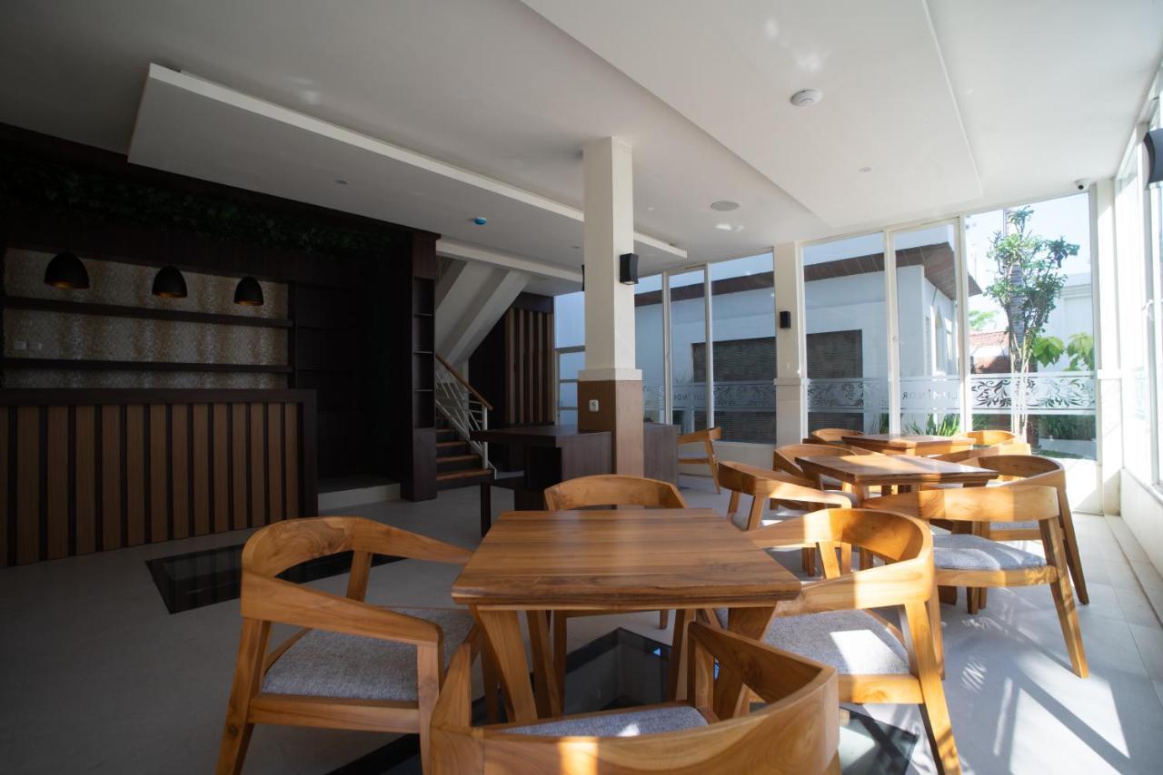 Luminor Hotel Banyuwangi By Wh Exterior photo