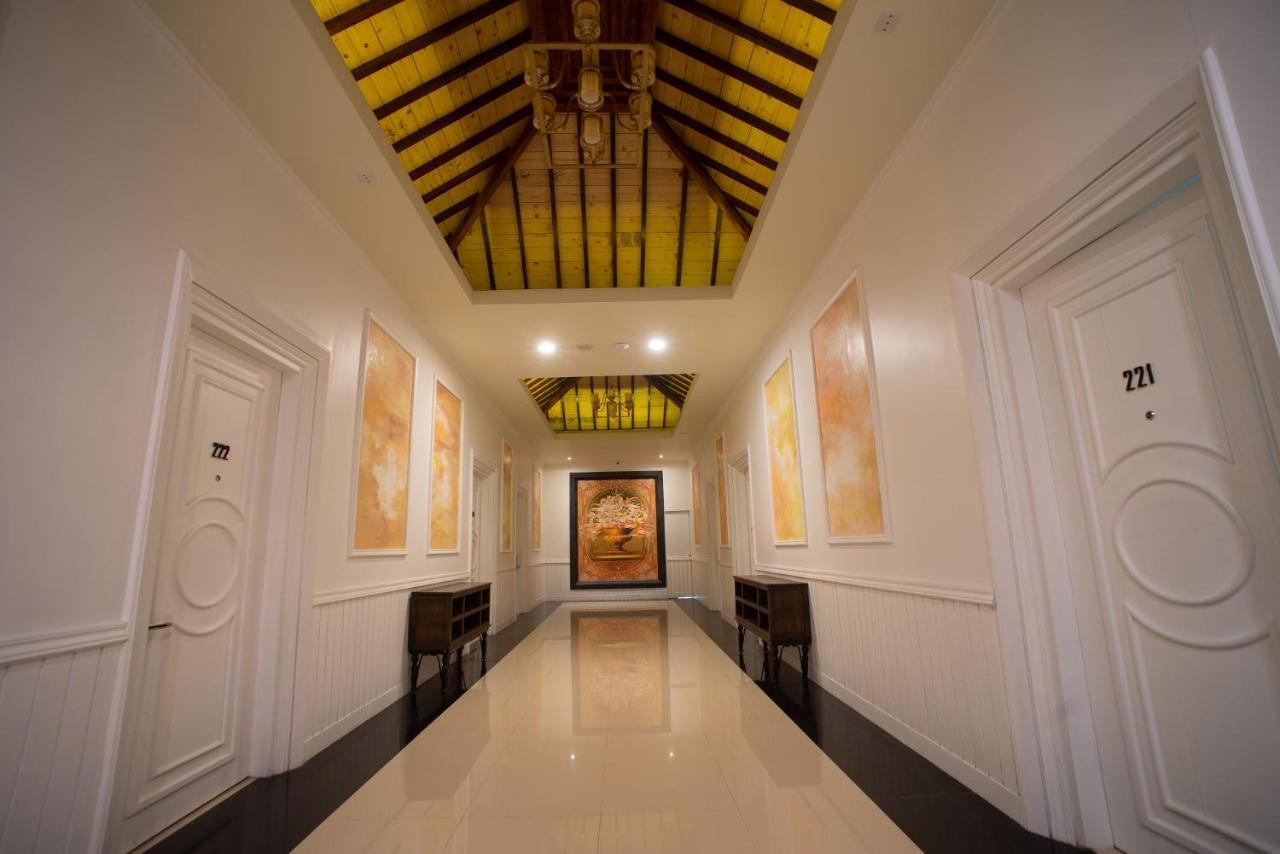 Luminor Hotel Banyuwangi By Wh Exterior photo