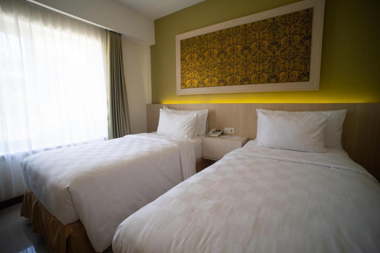 Luminor Hotel Banyuwangi By Wh Exterior photo