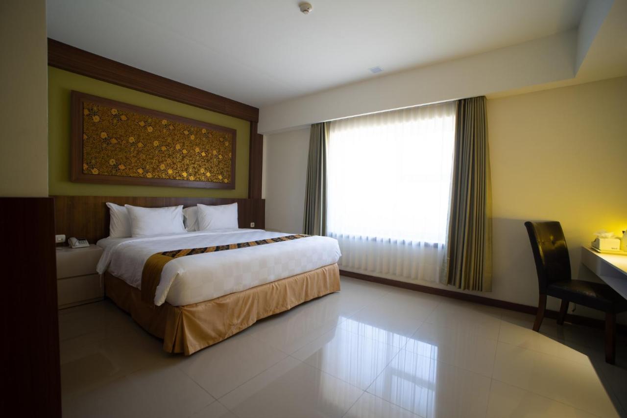 Luminor Hotel Banyuwangi By Wh Exterior photo